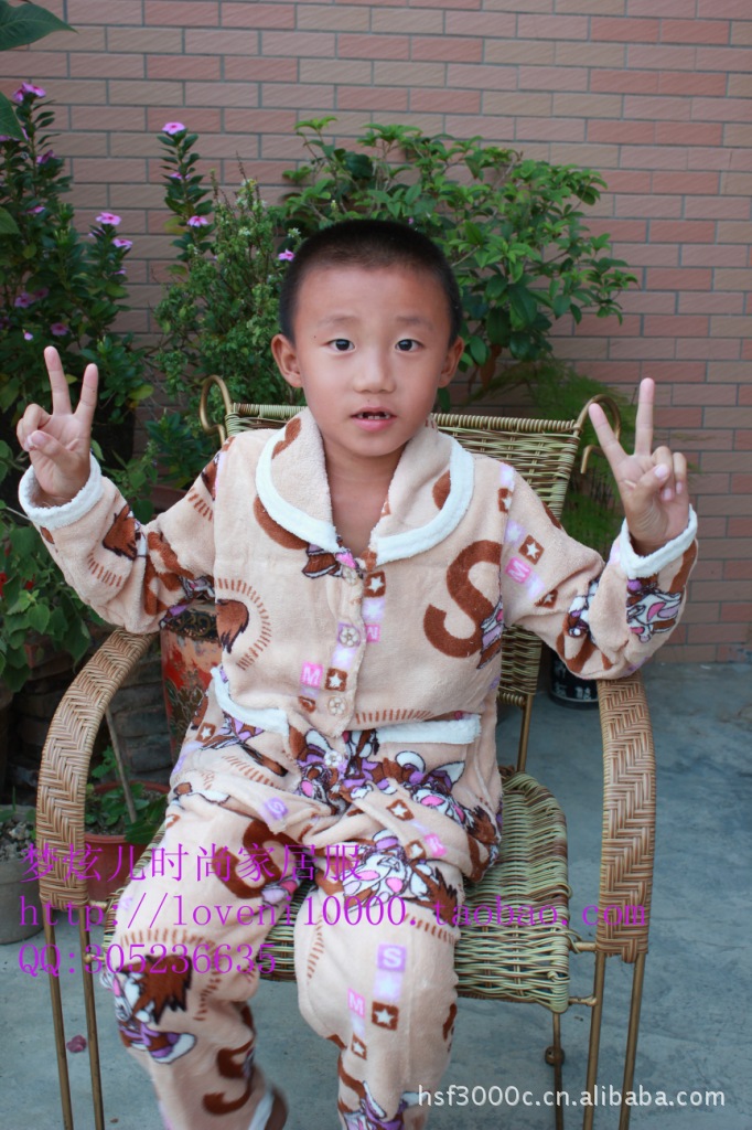 【冬季新款<em>男童珊瑚绒</em>家居服 <em>男童卡通</em>奥特曼