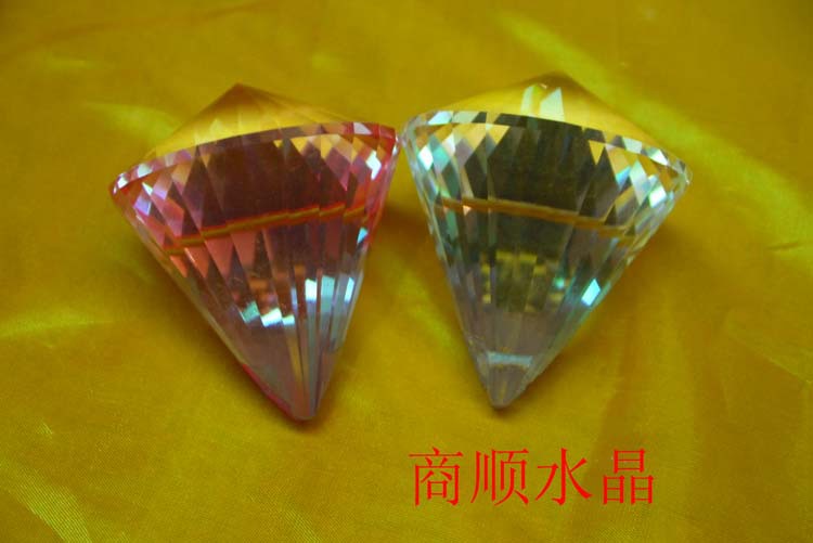 伟德国际金身靠镀硬件靠酷。酷炫影驰机箱一览