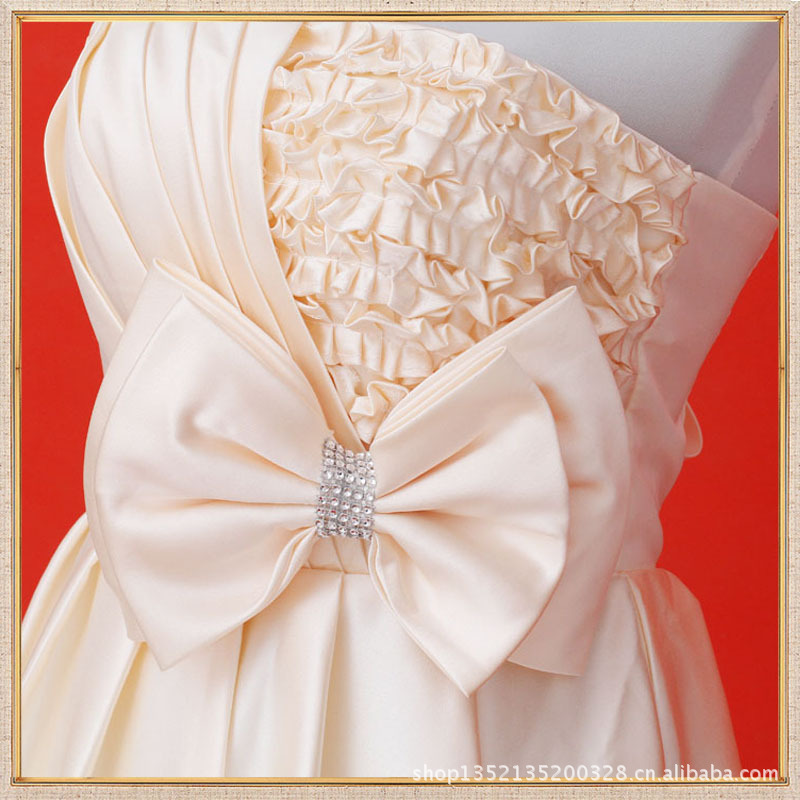 钻石蝴蝶结珍珠白婚纱礼服 短款 甜美公主新娘