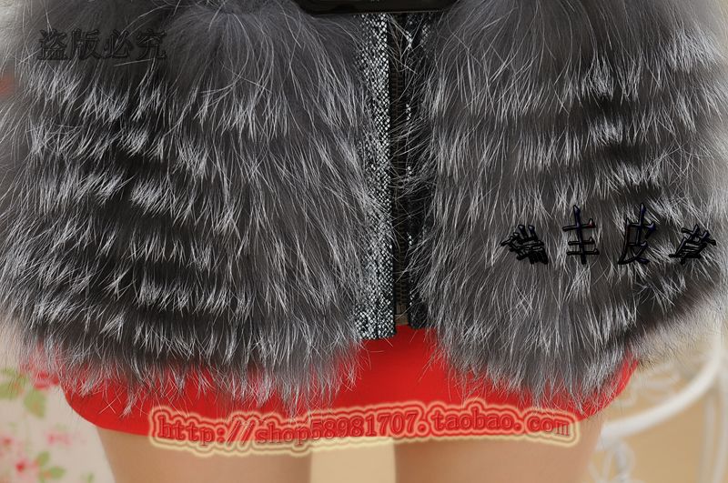 【银狐<em>坎肩</em>大领腰带款<em>皮草马甲</em> <em>皮草马甲背心</em>