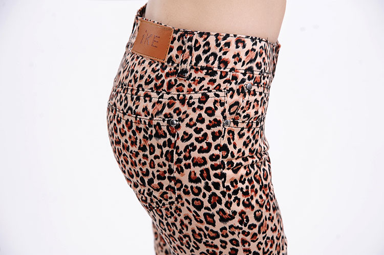 工厂特价2013黄色莽纹弹力铅笔裤打底裤花裤