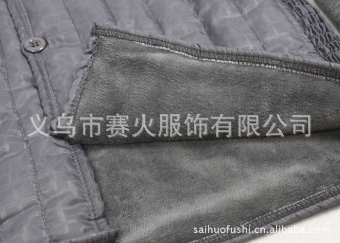 【法国鳄鱼<em>开衫</em>羽绒加厚<em>男士保暖内衣</em>套装<em>批发</em>