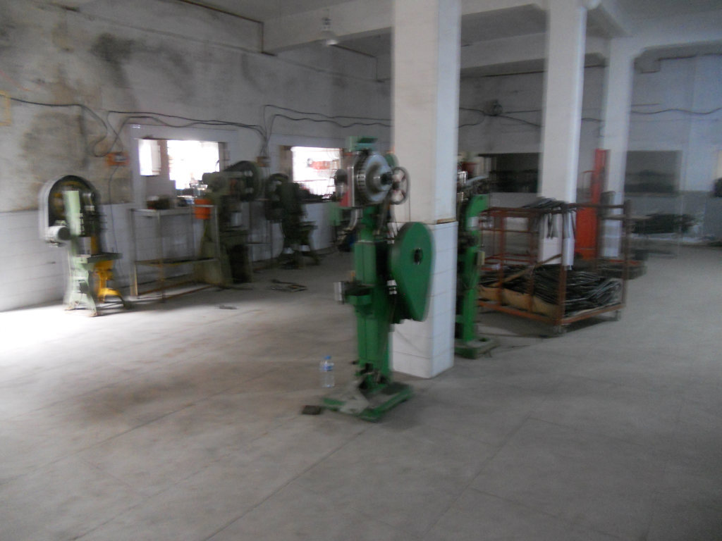 【供应专业薄壁管 弯管不锈钢弯管加工 弯管 余