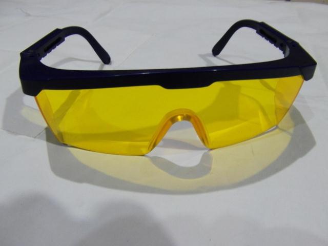 黄色镜片防冲击护目镜 夜光安全防护眼镜 伸缩