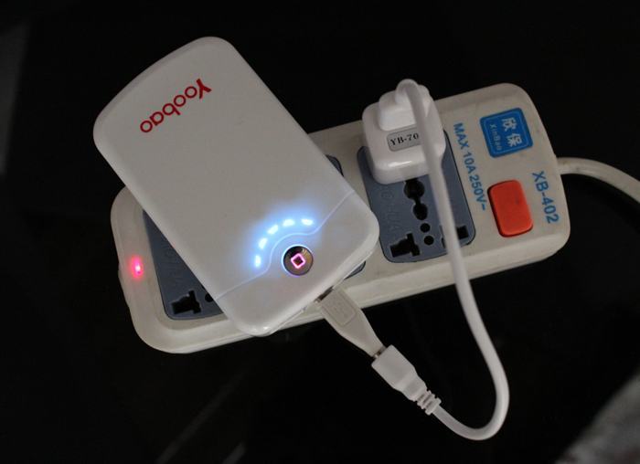 羽博 YB642 移动电源 iphone4 HTC 小米电池 大