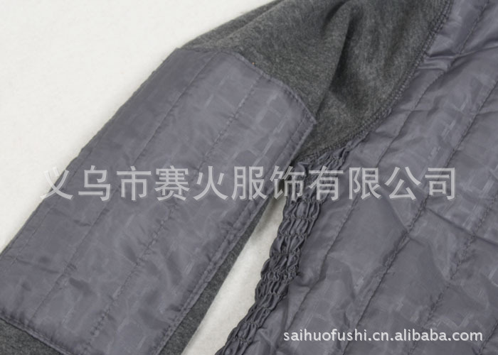 【法国鳄鱼<em>开衫</em>羽绒加厚<em>男士保暖内衣</em>套装<em>批发</em>