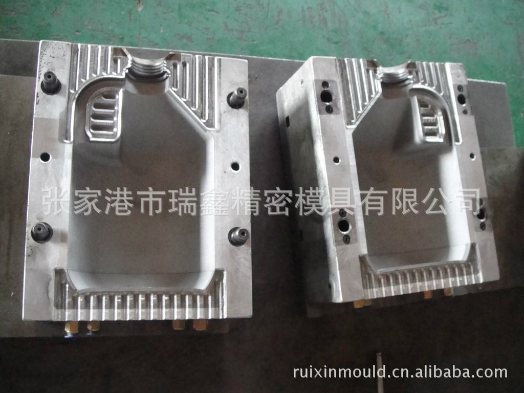 定制加工吹塑机油桶模具