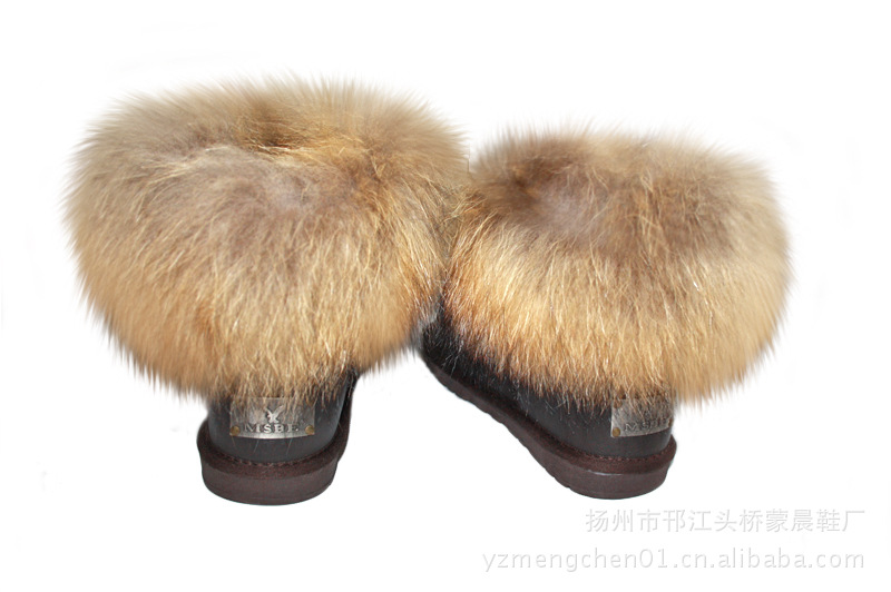 厂家直销秋冬新款 女式雪地靴 价格优惠 品种齐