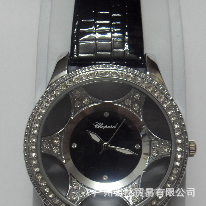 【代理经销 <em>最时尚</em>牛皮表带镶钻镂空圆盘<em>女士</em>