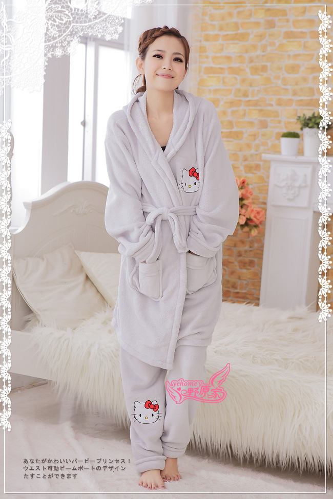 【HELLO KITTY 珊瑚绒<em>睡袍</em>套装 短袍配长裤2