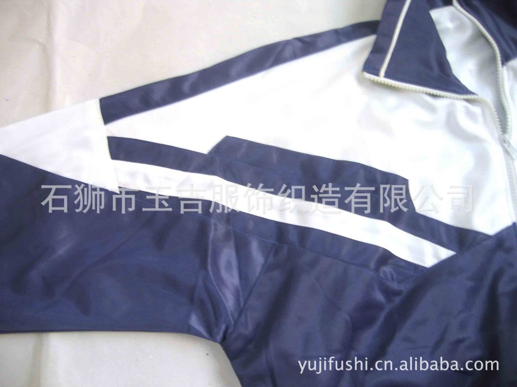 石狮服装厂 供应欧美巴西中东订单 专业生产各种运动校服xf-0700