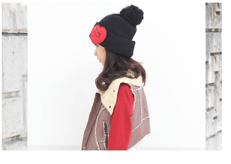 韩国时尚针织帽 春秋线帽 爱心贴布帽子 毛毛球