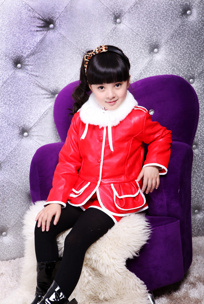 <em>女童套装</em>大额<em>批发</em>女童皮衣外套+皮短裤两件套