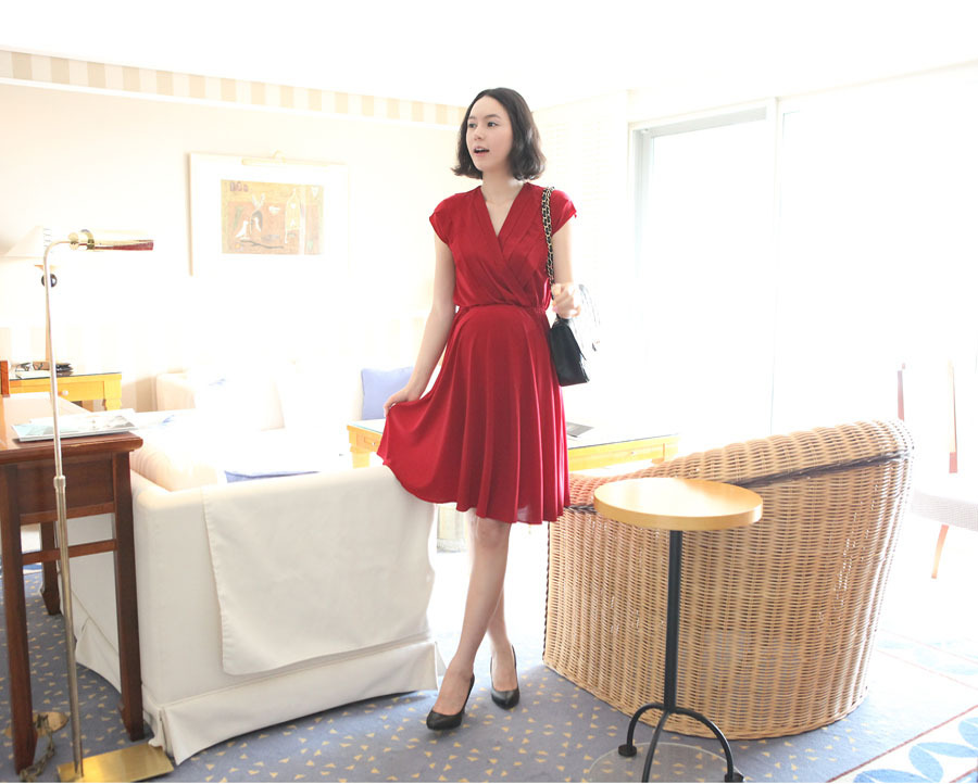 2012韩国孕妇礼服裙 红色V领夏款孕妇连衣裙