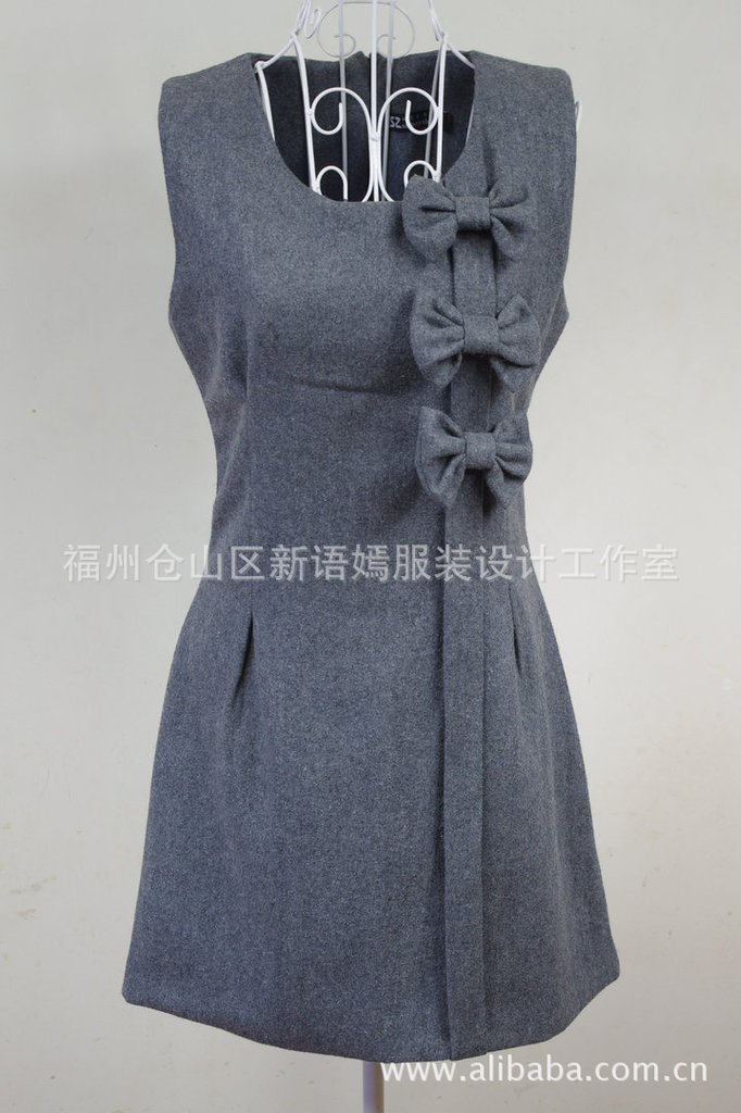 【<em>裙子</em>秋冬韩版<em>毛呢</em>背心裙不<em>掉毛</em>不起球修身蝴