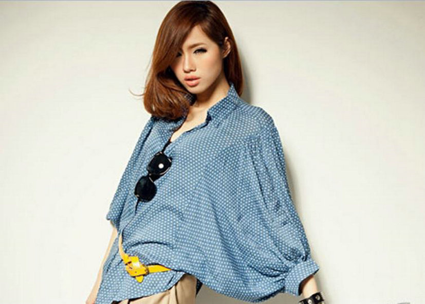 帅气韩版复古 波点蝙蝠袖 宽松型女式衬衫图片