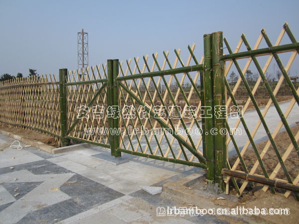 供应专业生产制作竹篱笆 竹围栏