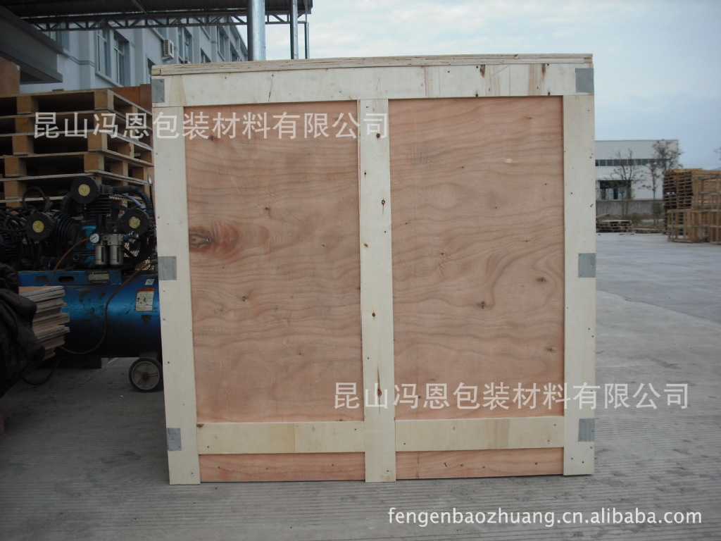 4214201880保险杠侧面