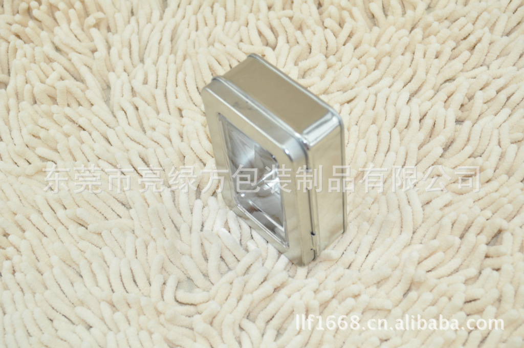 107&times;72&times;35mm2）