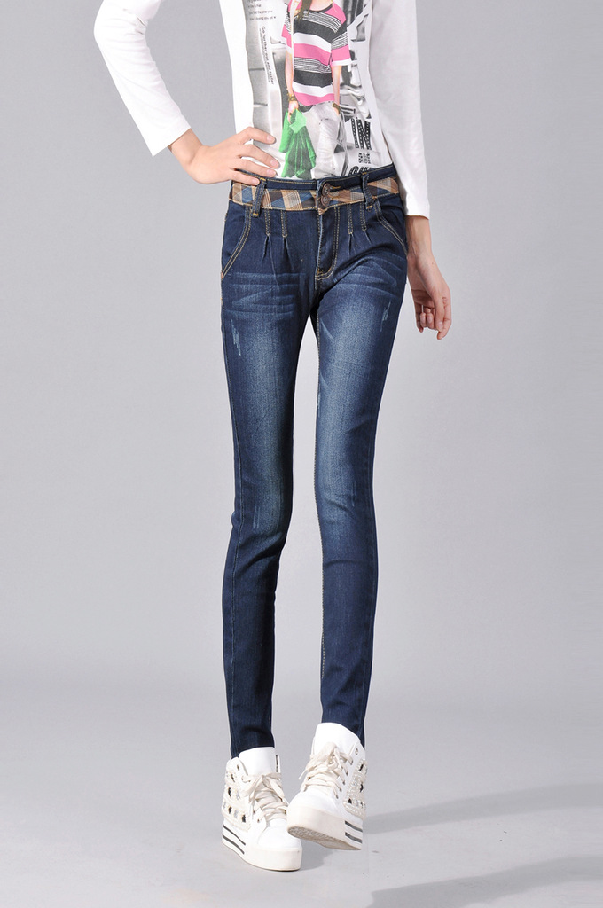 Джинсы женские Other brands 3009 2013 Other brands Other brands Узкие брюки-карандаш Длинные брюки 18-25 лет Тёмный цвет Весна 2013 Обычная Окрашено под старину, Складки, Рекомендуется ручная стирка, Со вставками из полотна, Контрастные цвета, Складки Эластичная хлопковая джинсовая ткань