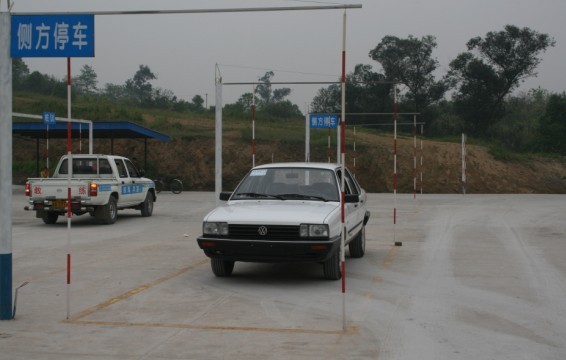 重庆大学城西南驾校 来电预约报名即享优惠