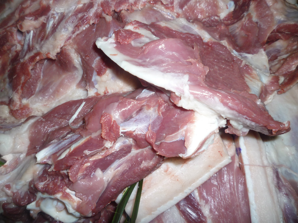 简加工肉类-长期供应土家族散养土猪肉,不吃饲