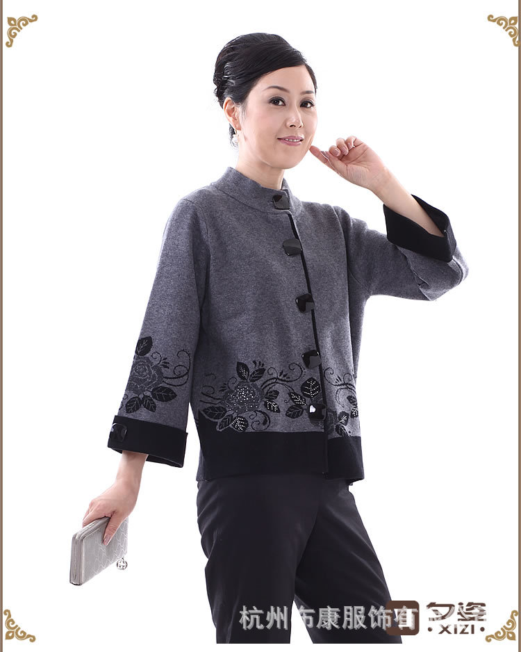 新款<em>中老年</em>秋装 <em>女羊毛</em>针织衫<em>开衫</em>毛衣 气质高