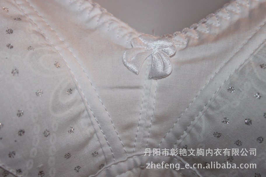 【59、厂家直供梭织薄棉提花宽<em>背钩</em>畅销款大