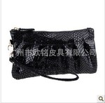 麦包园春夏韩版复古女士钱包鳄鱼纹短款皮夹波点女式银包YQ6018