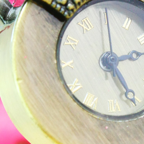 【供应黄冠复古手表休闲简约牛皮石英手表批发