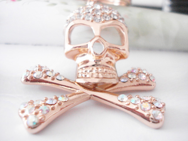 CA<em>00175</em>【厂家直销】海贼王/骷髅头 合金水钻