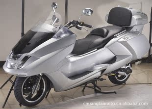 两轮摩托车-厂家低价直销150CC 巡洋舰踏板摩