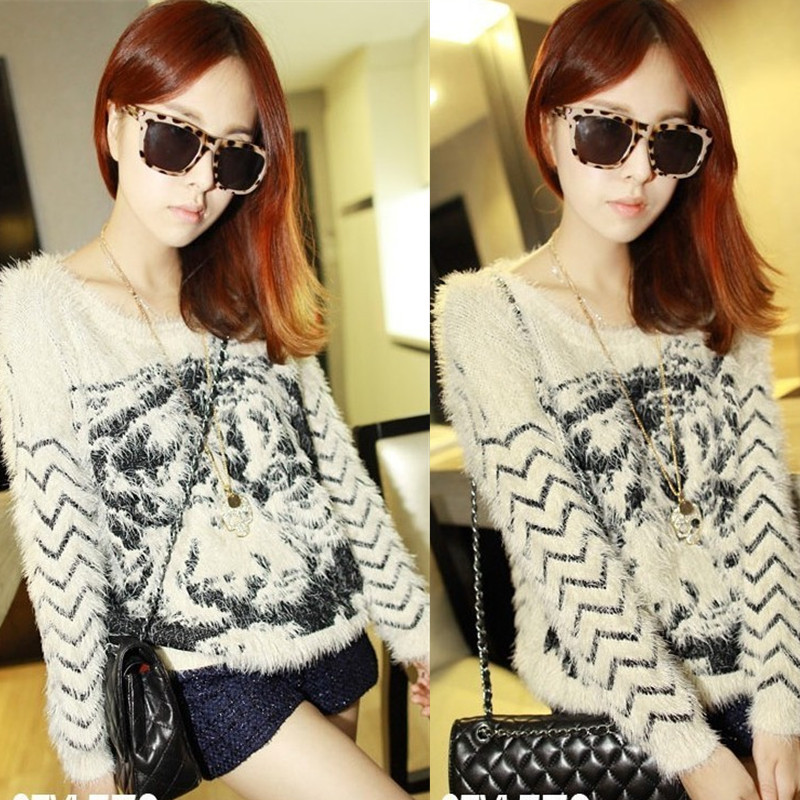 <em>地摊</em>货源热卖批发 女式<em>毛衣打底衫</em> 秋冬季女装