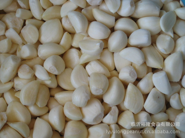 【供应山东产四六瓣杂交大蒜冷冻蒜米】