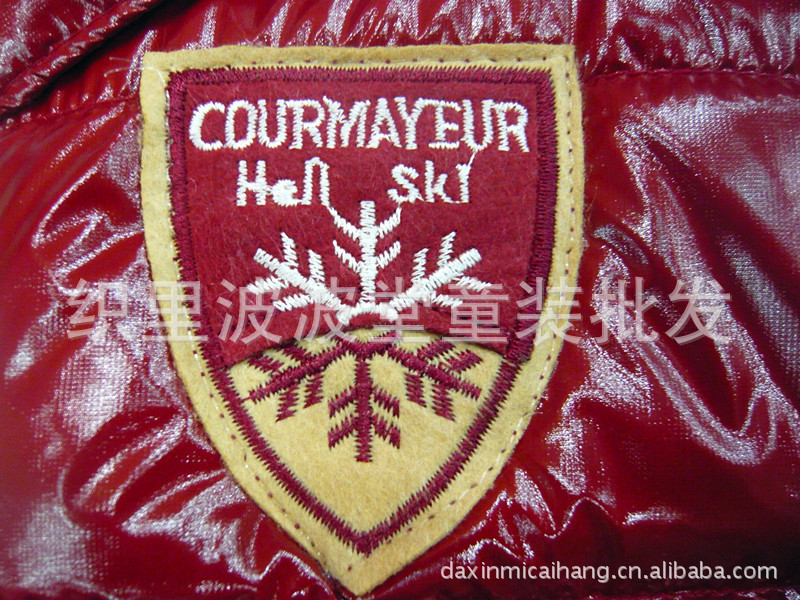 7-10岁男童大额批发秋冬字母<em>棉马甲 厂家</em>直供