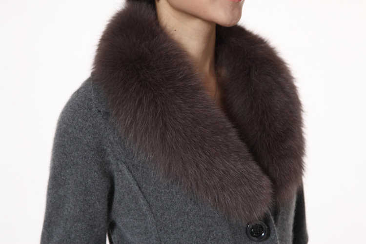 2012女装正品 韩版蓝狐<em>毛领</em>大衣 中<em>长款</em>羊绒外