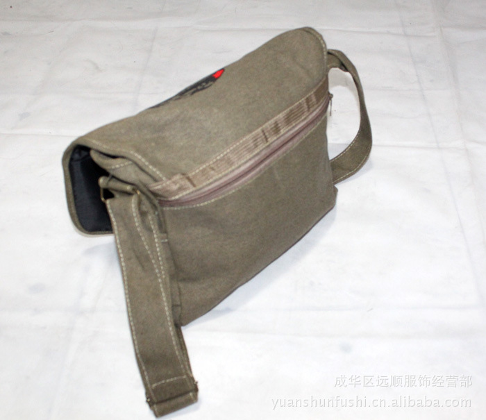 军用挎包五角星为人民服务老书包 正规军用老挎包