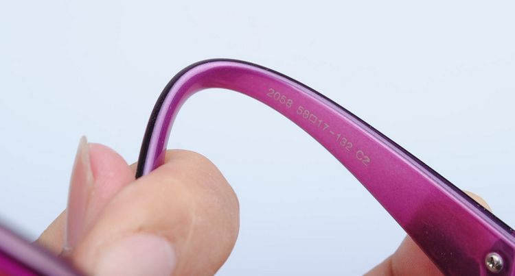 阳镜-2012款 经典<em>女士</em>太阳镜 奢华<em>精致</em> <em>英文</em>字