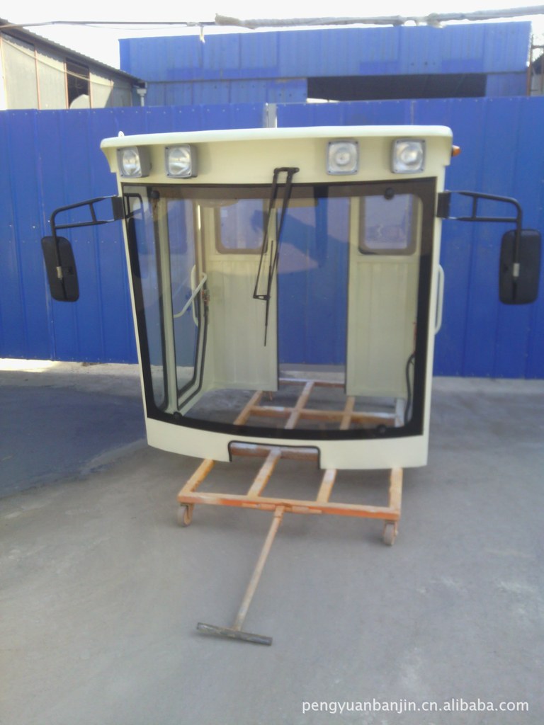 玉米收割机配件驾驶室.青储机驾驶室.型号:FR