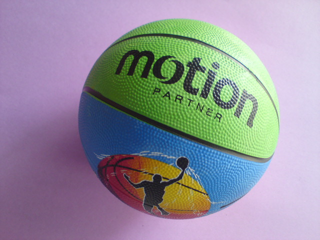 运动伙伴motion\/儿童3号橡胶篮球 小皮球图片,