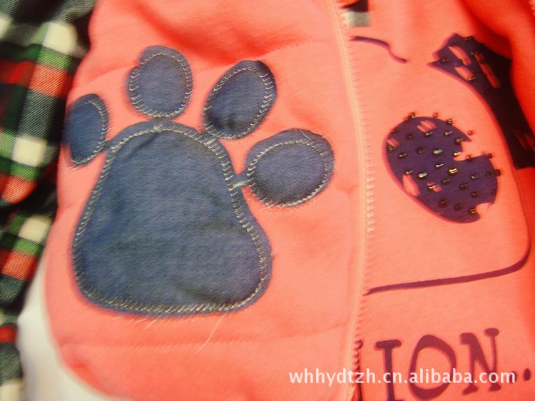 【休闲连帽<em>卫衣</em> 配上<em>牛仔</em>加棉<em>马甲</em> 女中大童爆