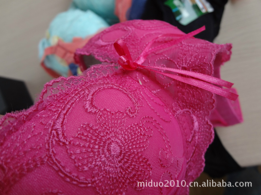 【新款性感<em>软钢圈</em>胸竹炭纤维<em>胸罩</em> 女士上薄下