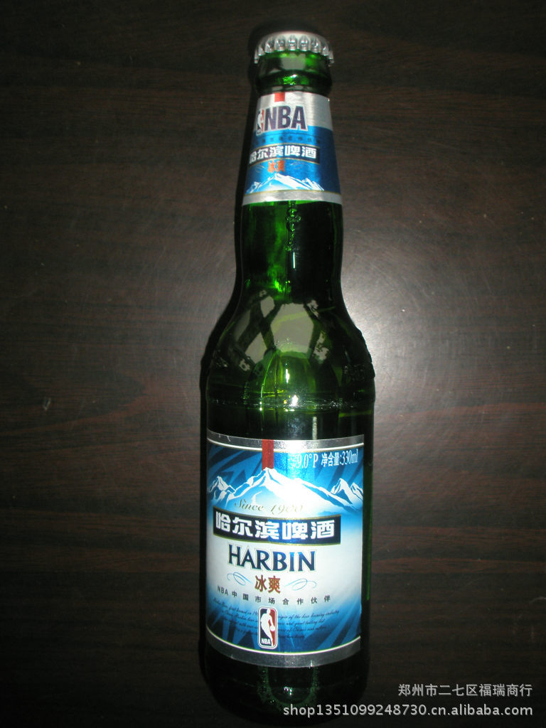 批量供应瓶装330ml哈尔滨啤酒冰爽，量大从优
