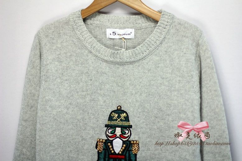 秋冬新款日系韩版女装复古<em>机器</em>人图案<em>毛衣针织</em>