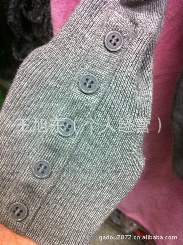 【外贸原单 艾格 灰色<em>系扣针织</em>长款<em>开衫</em> 毛线衣