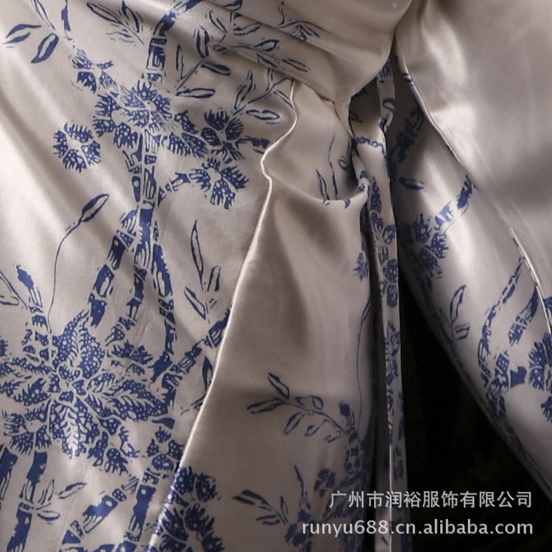 【seungpar升派 <em>睡衣</em> <em>真丝</em>长袖<em>睡袍睡裙</em>青花瓷