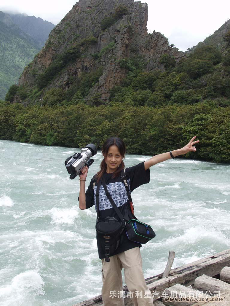 美女西藏旅游带回来的图片跟大家分享