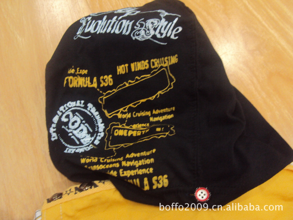 2012新款秋季<em>男童</em>三件套(高密夫<em>戴帽马甲</em>+长