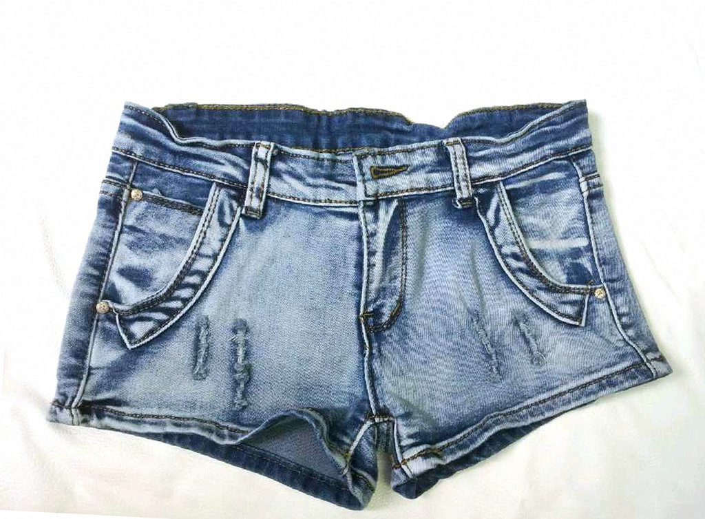 新品夏季<em>短裤</em> <em>欧板</em>时尚 浅蓝水洗 休闲 女牛仔裤
