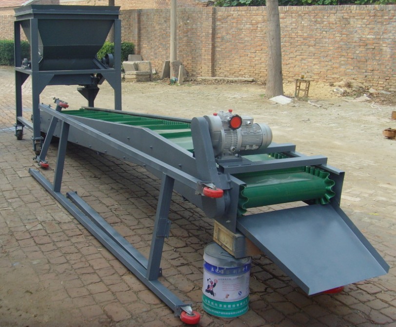 皮带输送机 带挡板的